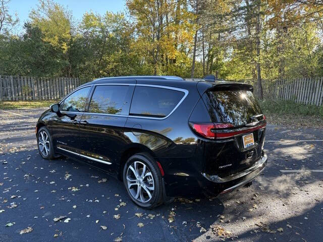 2024 Chrysler Pacifica Pinnacle