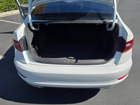 2019 Volkswagen Jetta R-Line