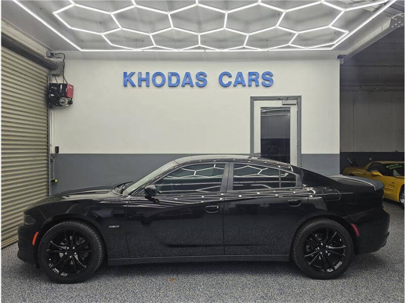 2016 Dodge Charger R/T's photo