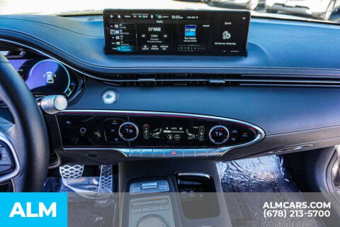 2024 Genesis GV70 2.5T Standard