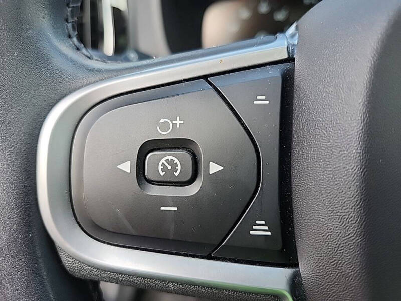 2021 Volvo XC60 T5 Momentum