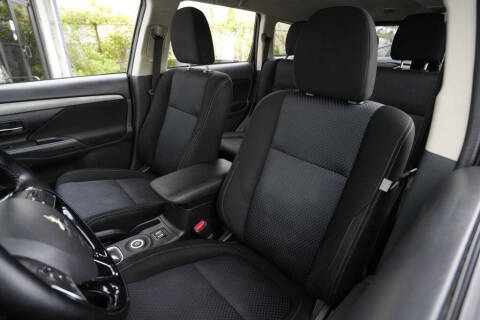 2016 Mitsubishi Outlander SE