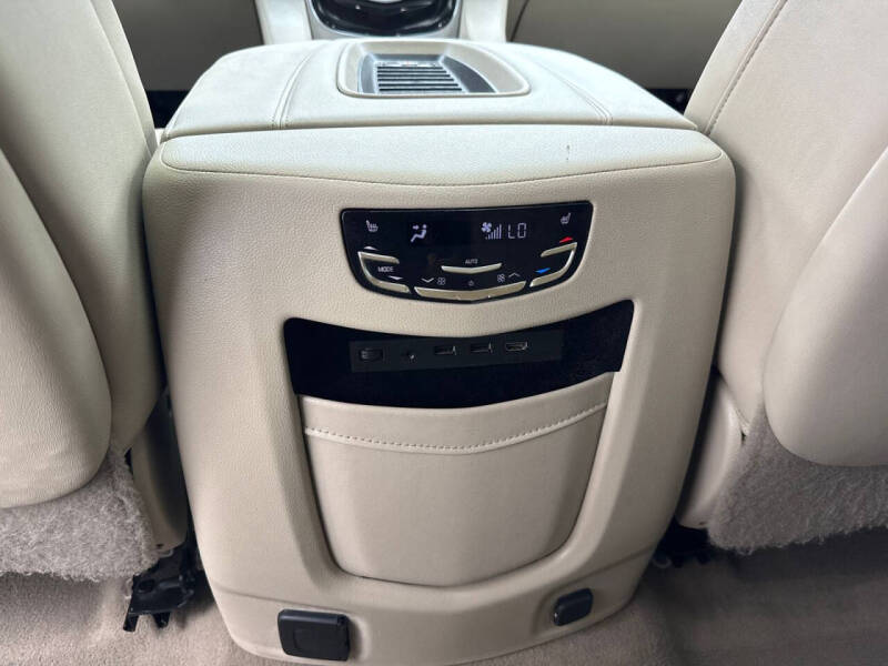 2018 Cadillac Escalade Luxury