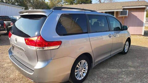 2012 Toyota Sienna XLE 8-Passenger