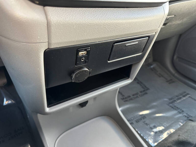 2015 Toyota Sienna LE 8-Passenger