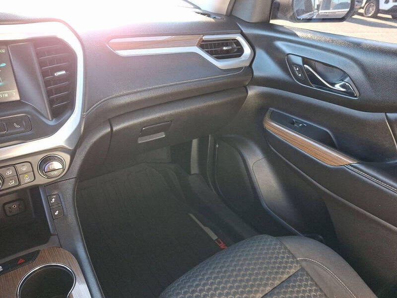 2018 GMC Acadia SLE-2