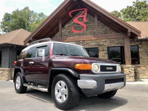 2007 Toyota FJ Cruiser for sale at Auto Solutions in Maryville TN