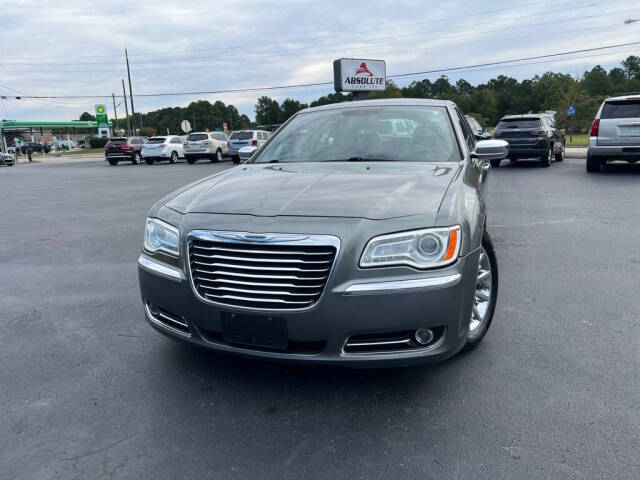 2012 Chrysler 300 Limited photo 2