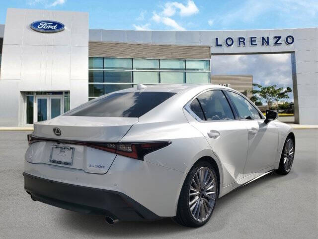 2023 Lexus IS 300