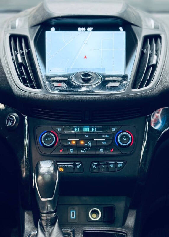 2019 Ford Escape Titanium