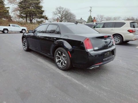 2018 Chrysler 300 S