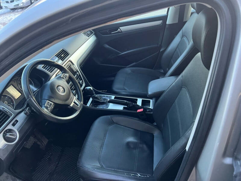 2012 Volkswagen Passat SE PZEV