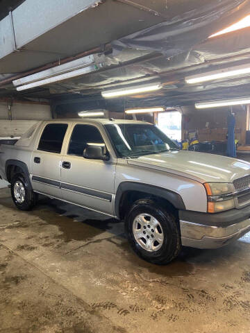 2004 Chevrolet Avalanche for sale at Lavictoire Auto Sales in West Rutland VT