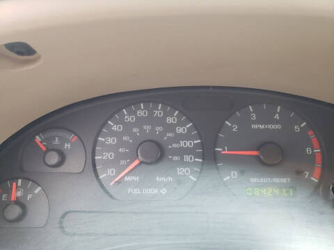 2004 Ford Mustang Deluxe