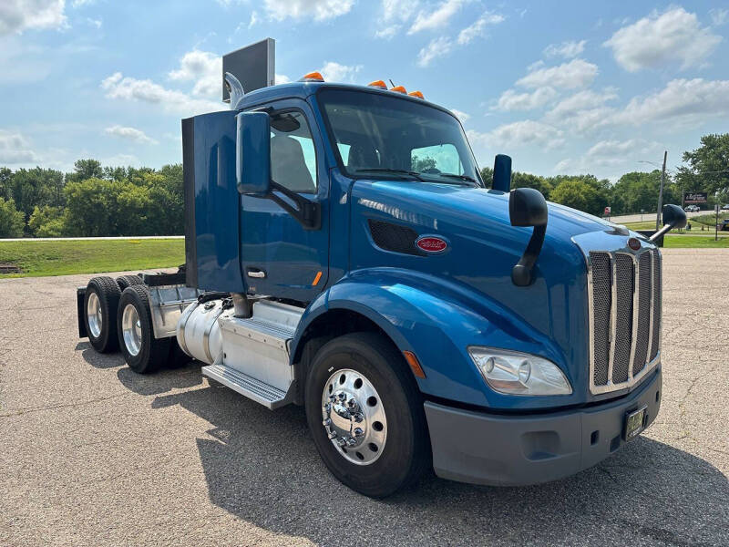 2017 Peterbilt 579