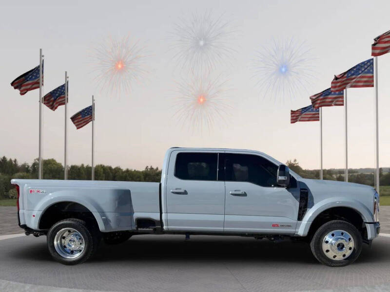 2026 Ford F-450 Super Duty Platinum