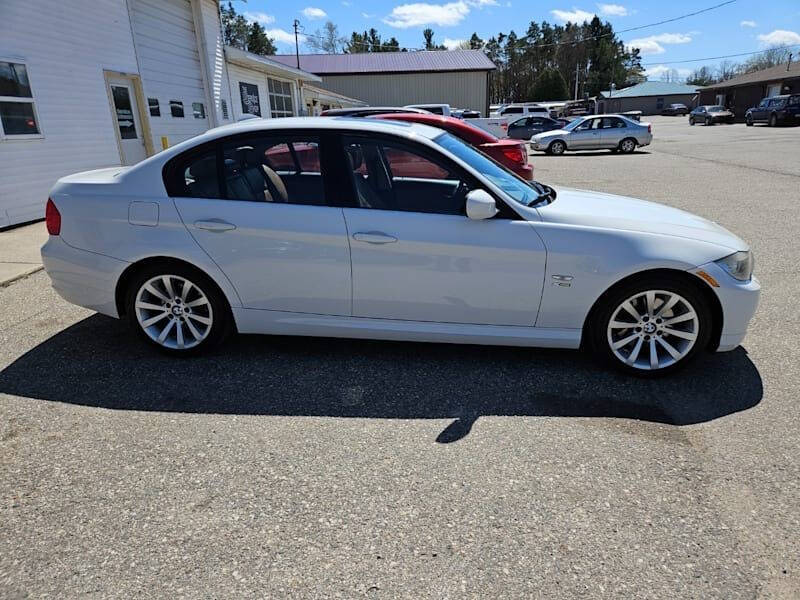 2011 BMW 3 Series for sale at DANGO AUTO SALES in HOWARD CITY, MI