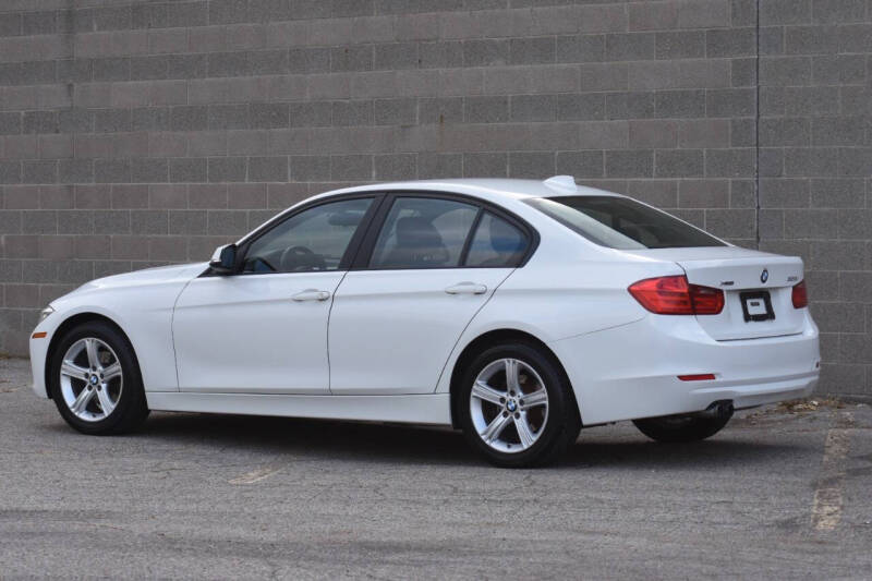 2013 BMW 3 Series 328i photo 9