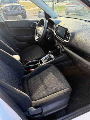 2024 Hyundai Venue SE