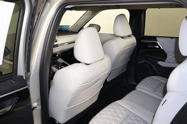 2024 Mitsubishi Outlander SEL