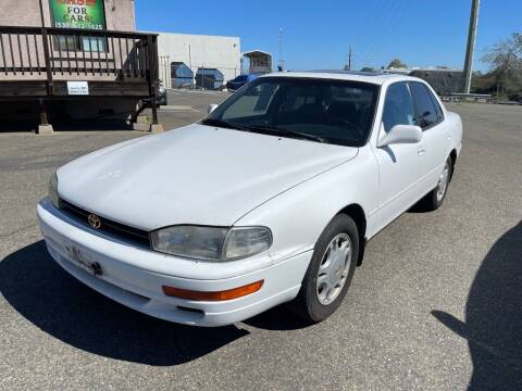 1993 Toyota Camry for sale at Deruelle's Auto Sales in Shingle Springs CA
