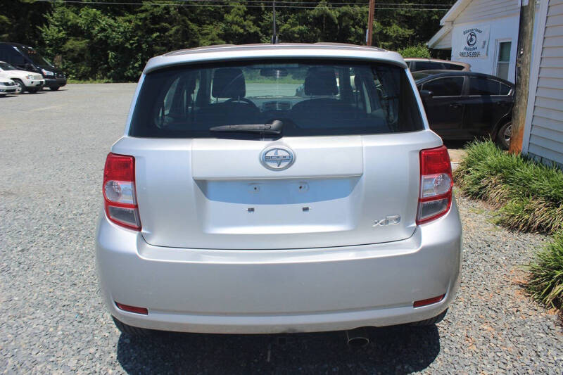 2010 Scion xD