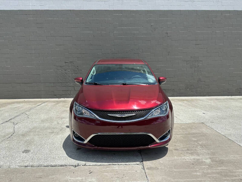 2017 Chrysler Pacifica Touring-L