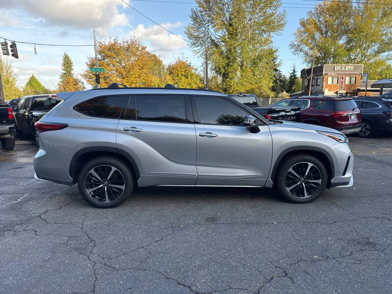 2022 Toyota Highlander XSE
