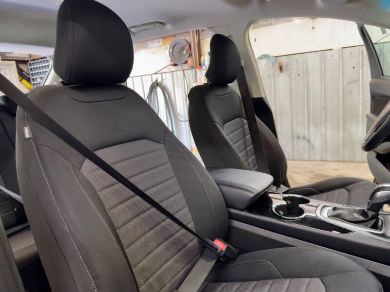 2015 Ford Edge SE