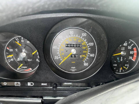 1985 Mercedes-Benz 380-Class