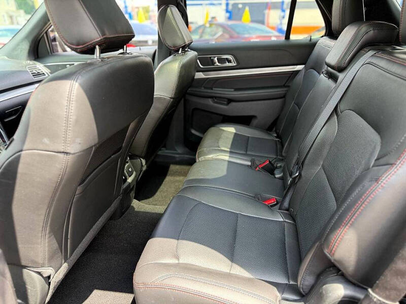 2018 Ford Explorer Sport