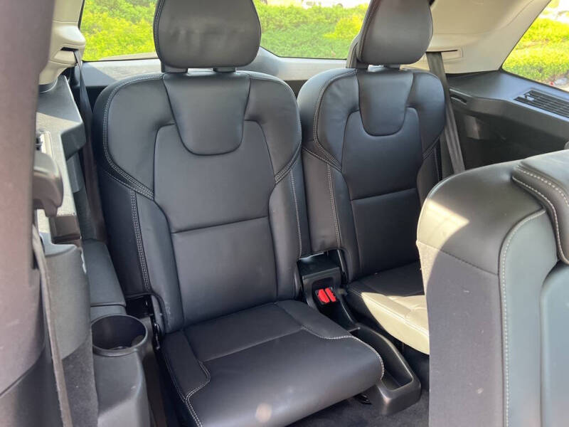 2023 Volvo XC90 Recharge T8 Ultimate Bright Theme 7P