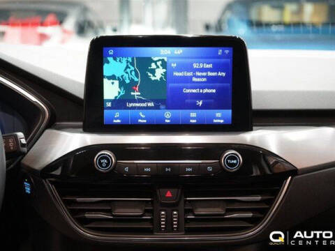 2022 Ford Escape Hybrid Titanium