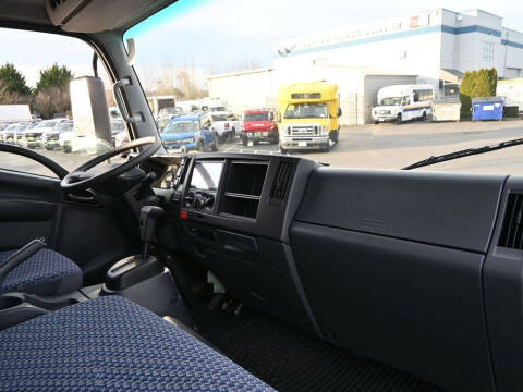 2024 Isuzu NPR HD 1F2