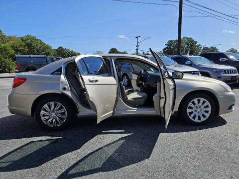 2014 Chrysler 200 LX