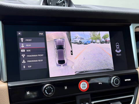 2022 Porsche Macan