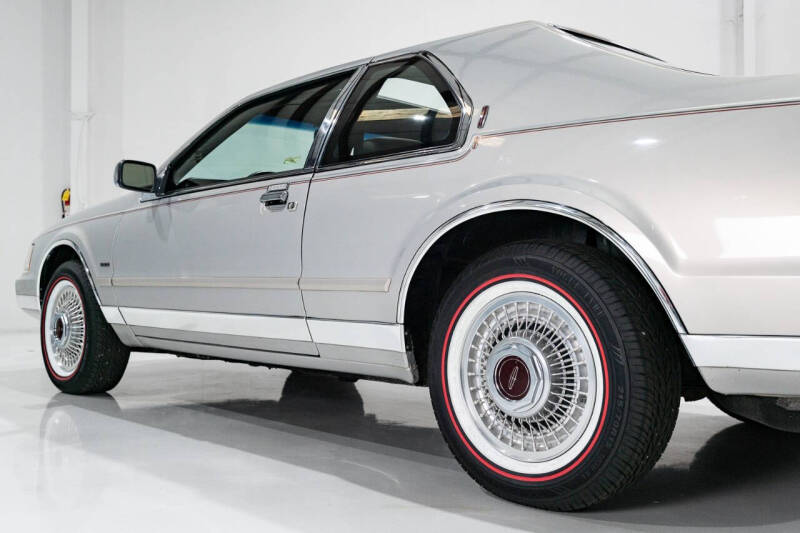 1990 Lincoln Mark VII Bill Blass