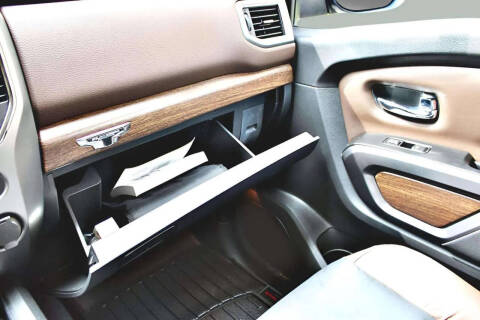 2017 Nissan Titan Platinum Reserve