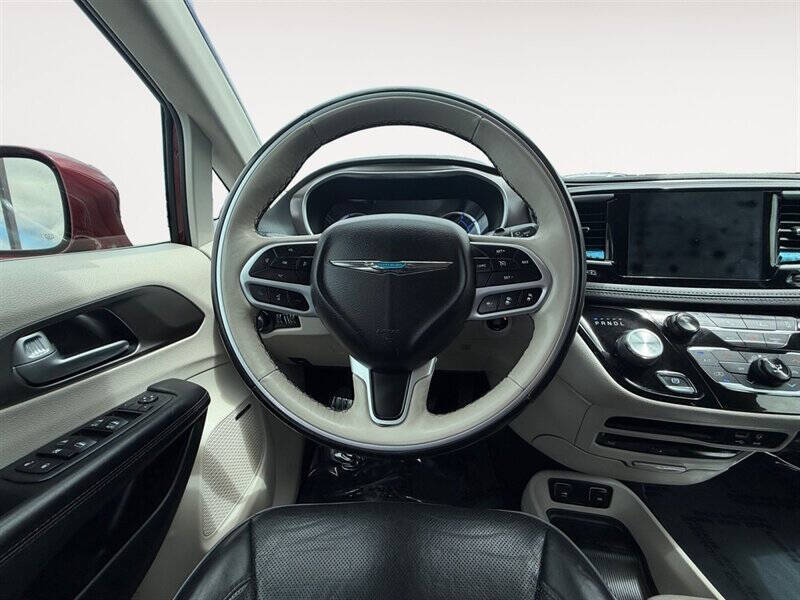 2018 Chrysler Pacifica Hybrid Limited