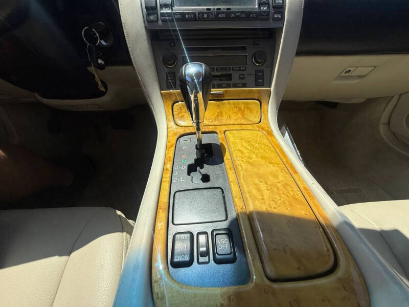 2003 Lexus SC 430