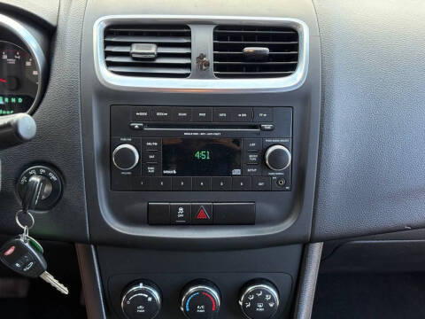 2012 Dodge Avenger SE