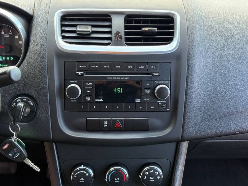 2012 Dodge Avenger SE