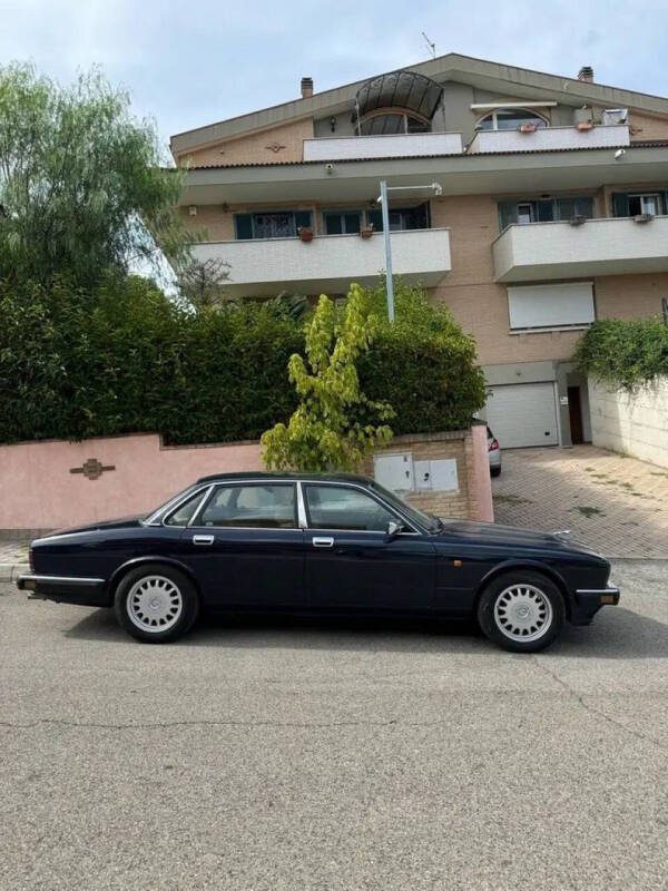 1992 Jaguar XJ
