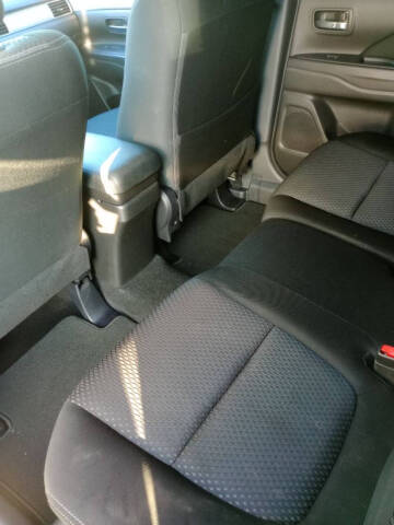 2017 Mitsubishi Outlander SE