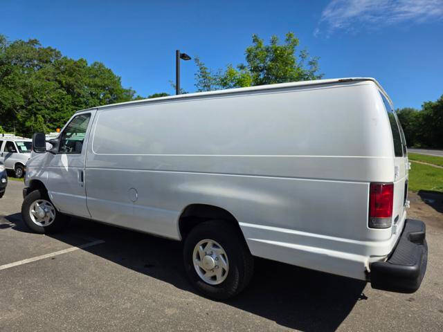 2011 Ford E-Series E-350 SD
