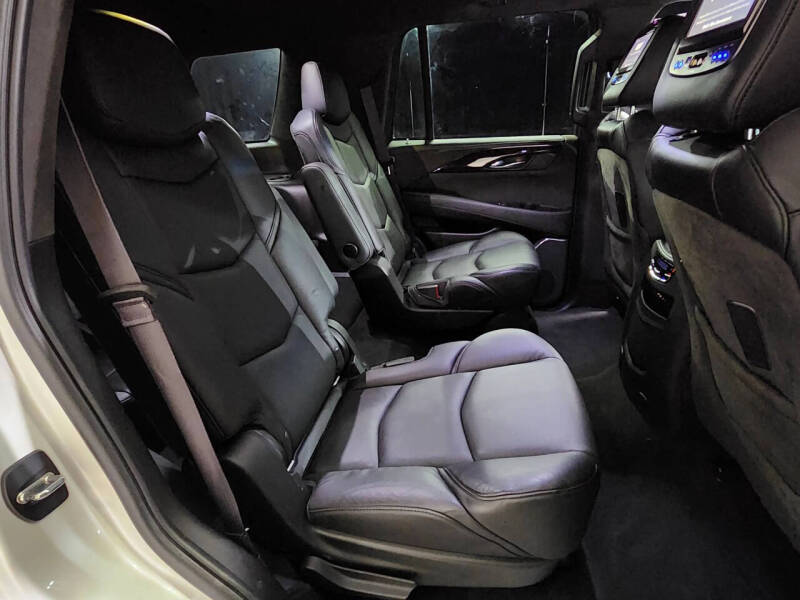 2016 Cadillac Escalade Platinum