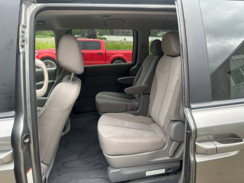 2011 Kia Sedona LX