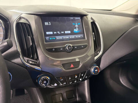 2017 Chevrolet Cruze LT Auto
