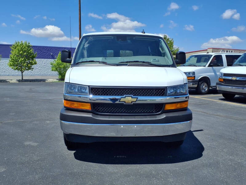 2025 Chevrolet Express LT 3500