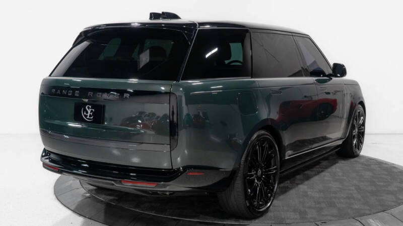 2025 Land Rover Range Rover P530 SE LWB